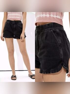 AMERICAN EAGLE AE Mom High Rise Ruffle Hem Black Wash Denim Jean Shorts Size 0